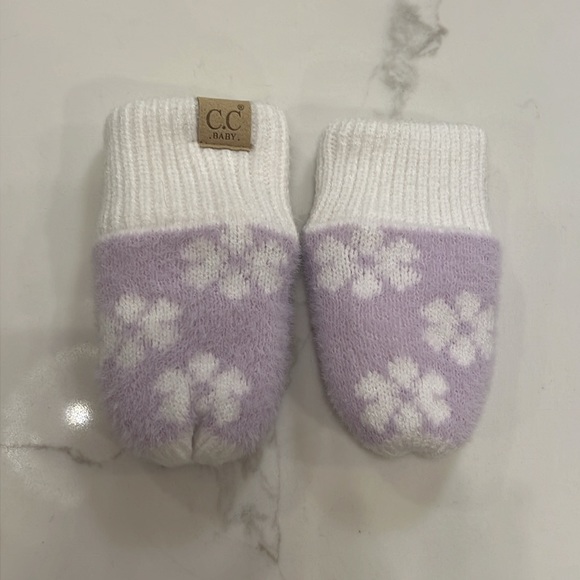C.C Baby Daisy baby girl mittens - Picture 5 of 6